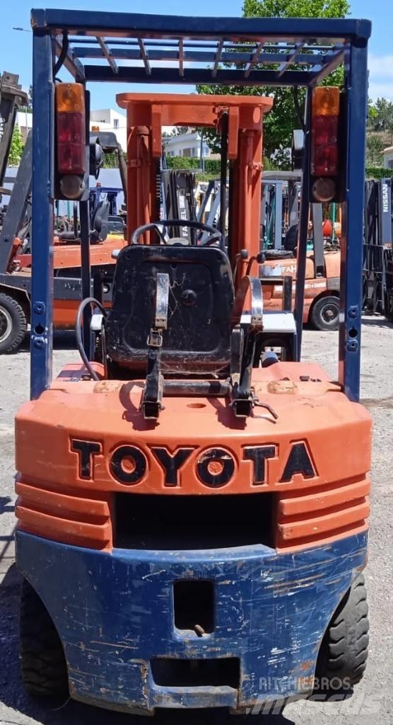 Toyota 42-5FGF15 Газові навантажувачі