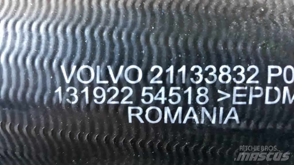 Volvo HOSE  21133832 Двигуни