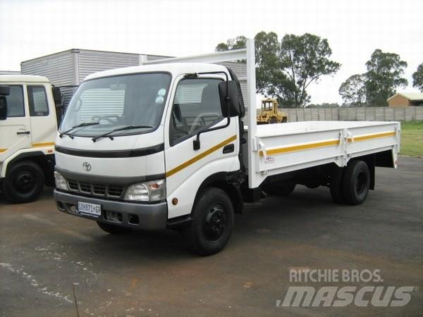 Toyota Dyna 7145 Вантажівки-платформи/бокове розвантаження