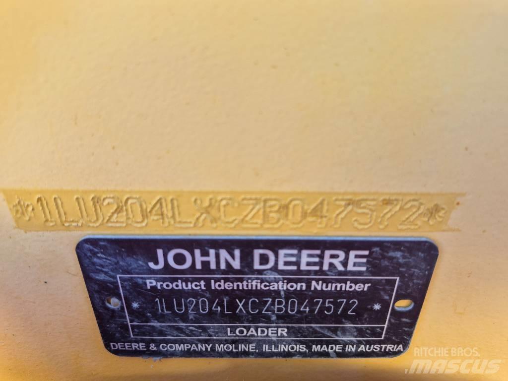 John Deere 204 L Фронтальні навантажувачі