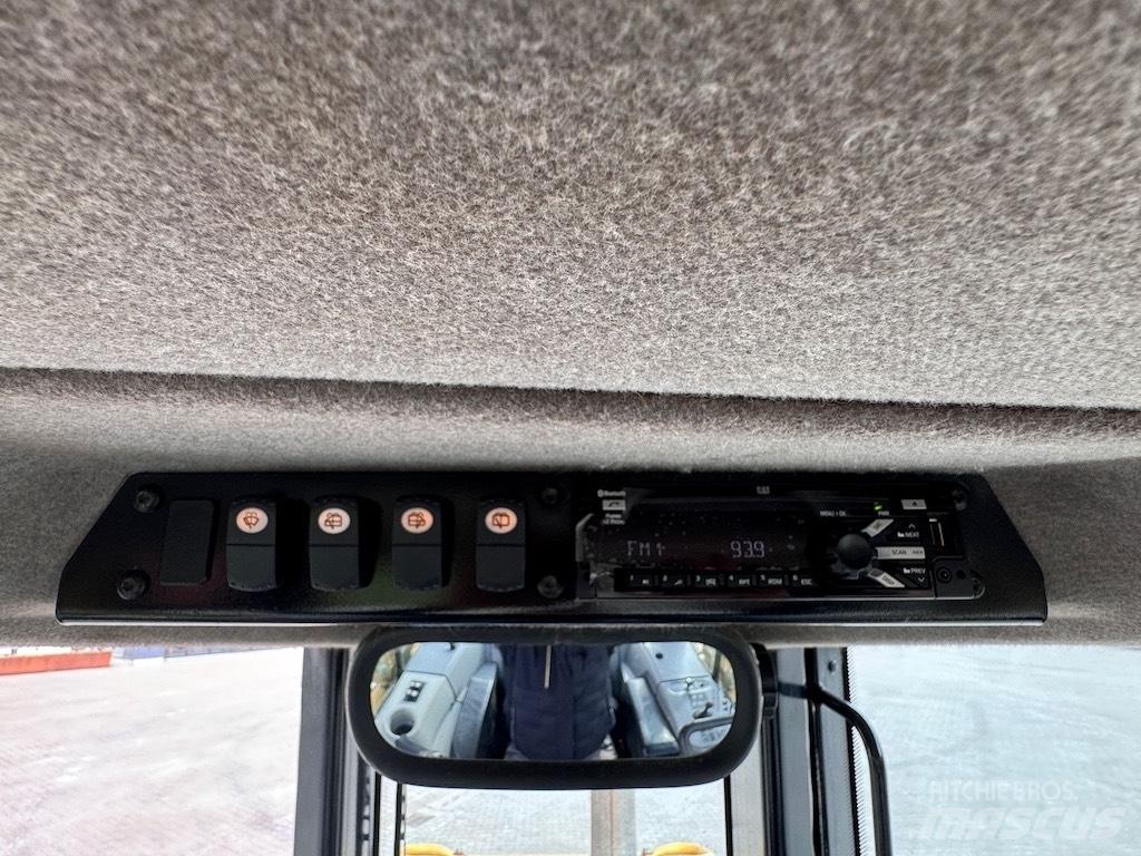 CAT D6N XL Гусеничні бульдозери