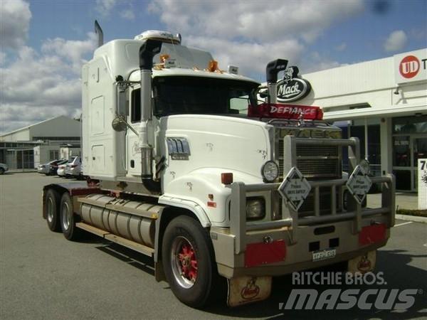 Mack Superliner Тягачі