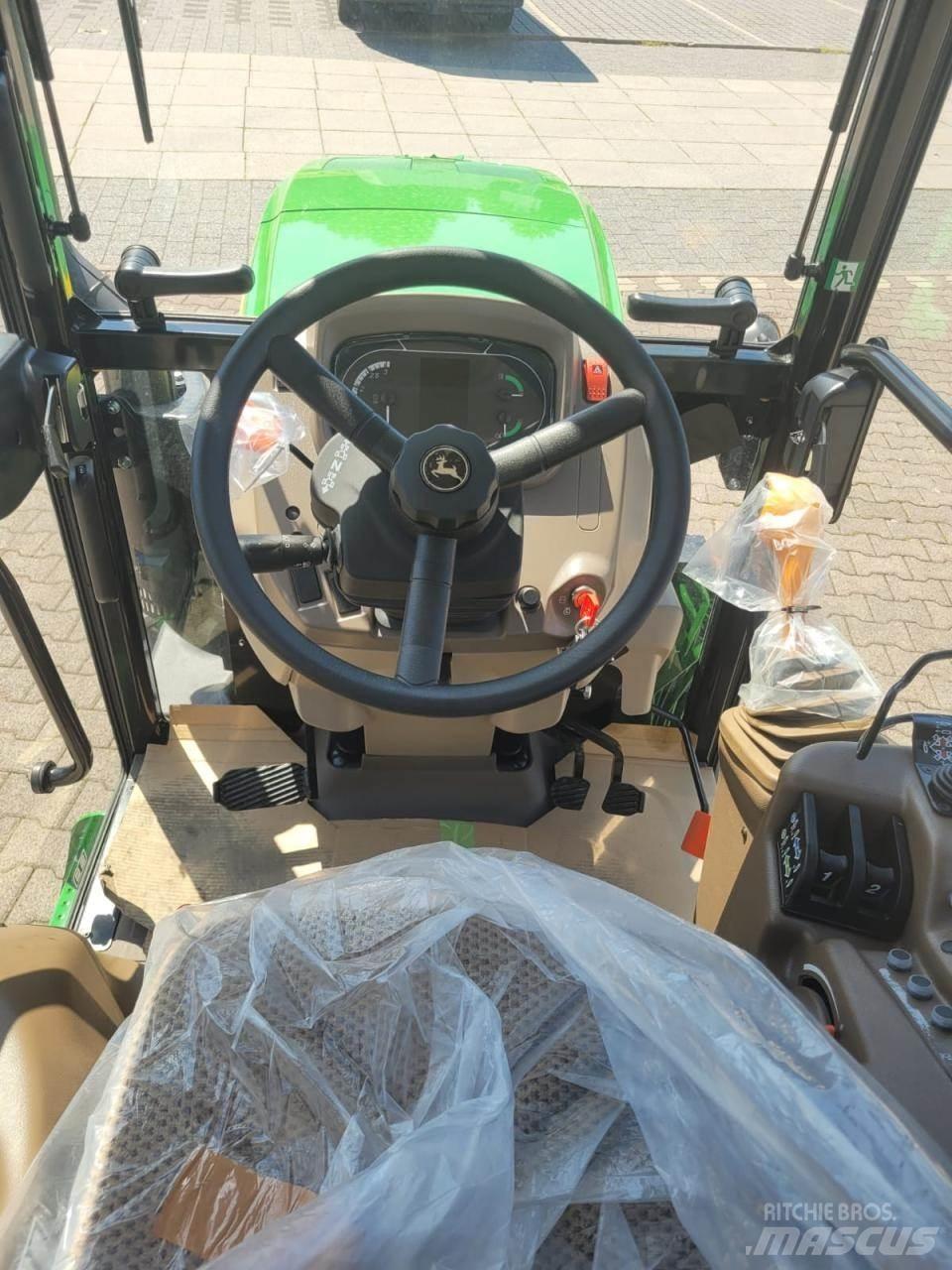 John Deere 5105GV Трактори