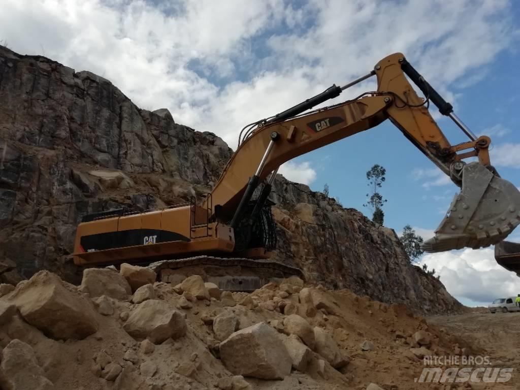 CAT 390 D L ME Гусеничні екскаватори