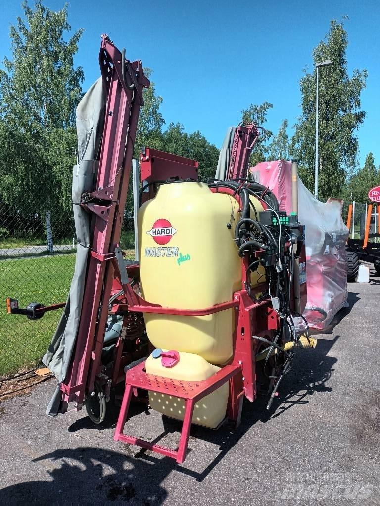 Hardi Master Twin Причіпні обприскувачі