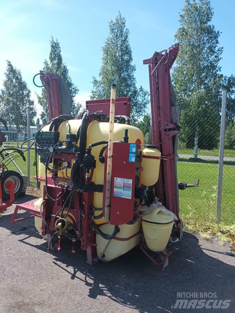 Hardi Master Twin Причіпні обприскувачі
