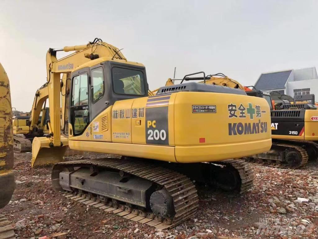 Komatsu 200-7 Гусеничні екскаватори