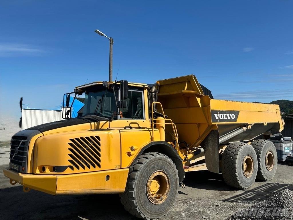 Volvo A 25 D Зчленовані самоскиди