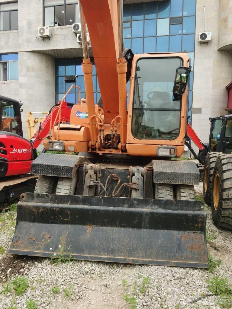 Doosan DH 210 W-7 Колісні екскаватори