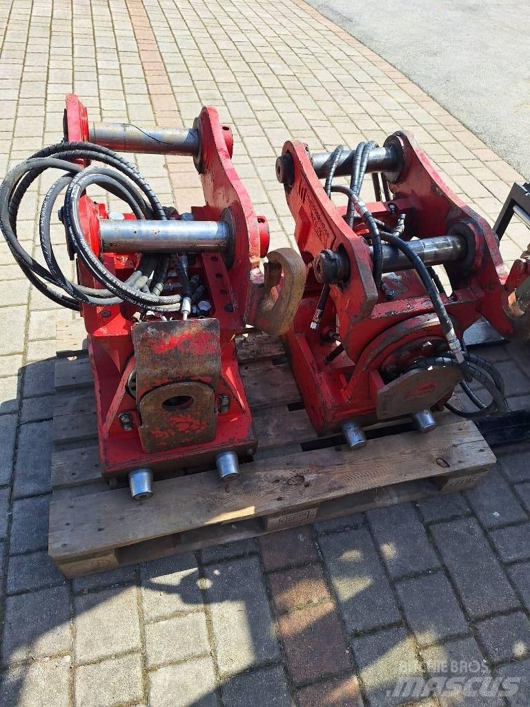 Takeuchi TB 2150 Гусеничні екскаватори