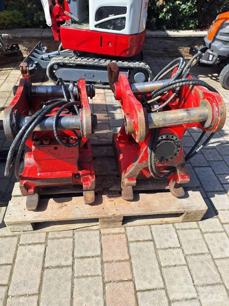 Takeuchi TB 2150 Гусеничні екскаватори