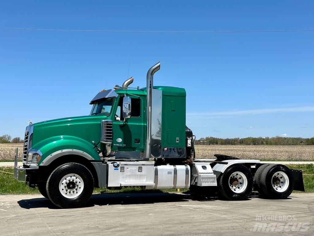 Mack TD713 Вантажівки / спеціальні