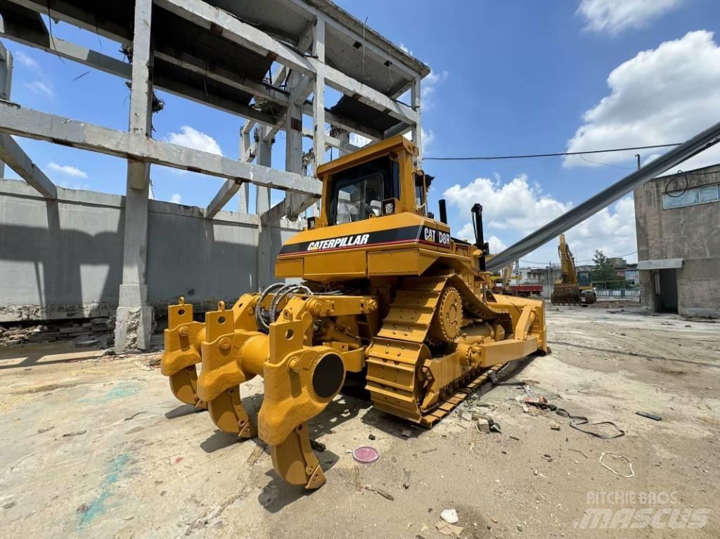CAT D 7 R Гусеничні бульдозери