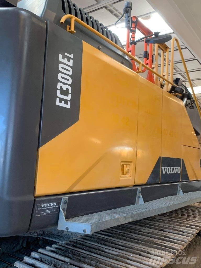 Volvo EC 300 E Гусеничні екскаватори