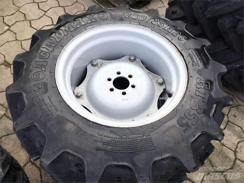 BKT 280/85R20 Колеса