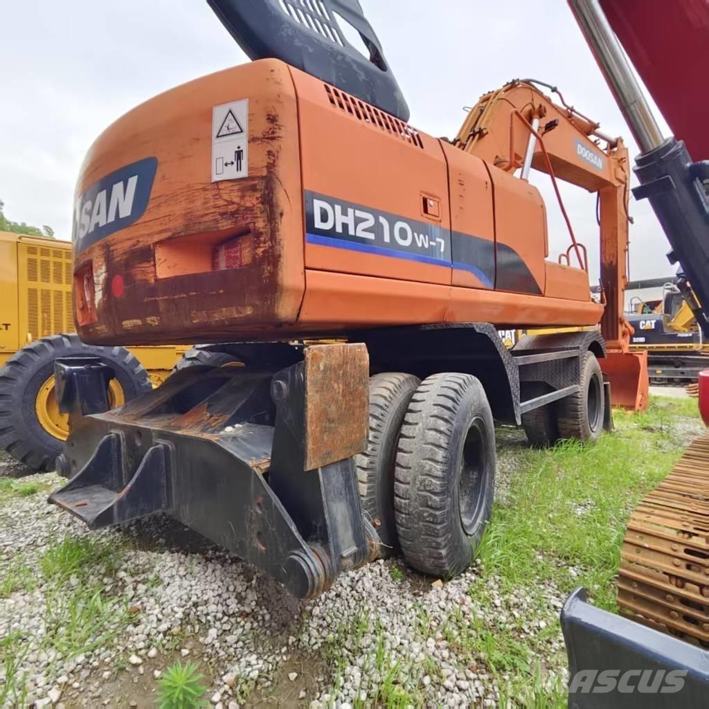 Doosan DH 210 W-7 Колісні екскаватори