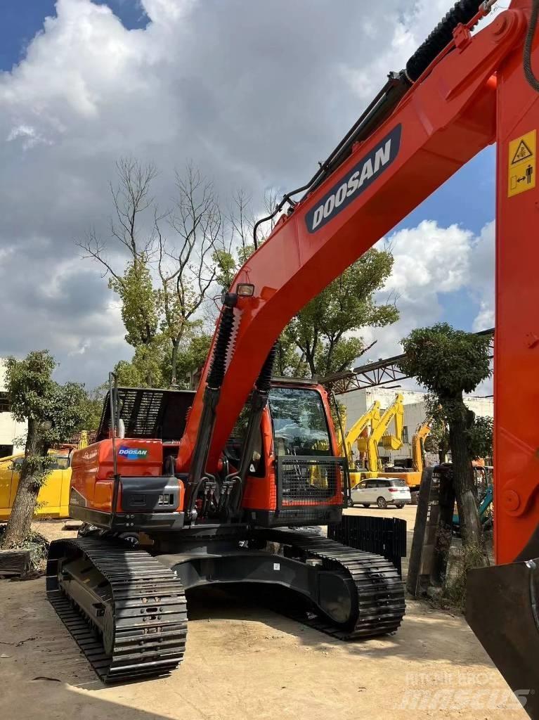 Doosan DX 225 LC-9c Міні-екскаватори < 7т