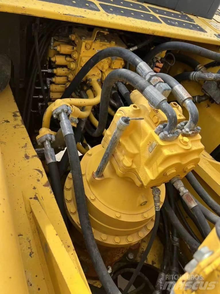 Komatsu PC430-8 Гусеничні екскаватори