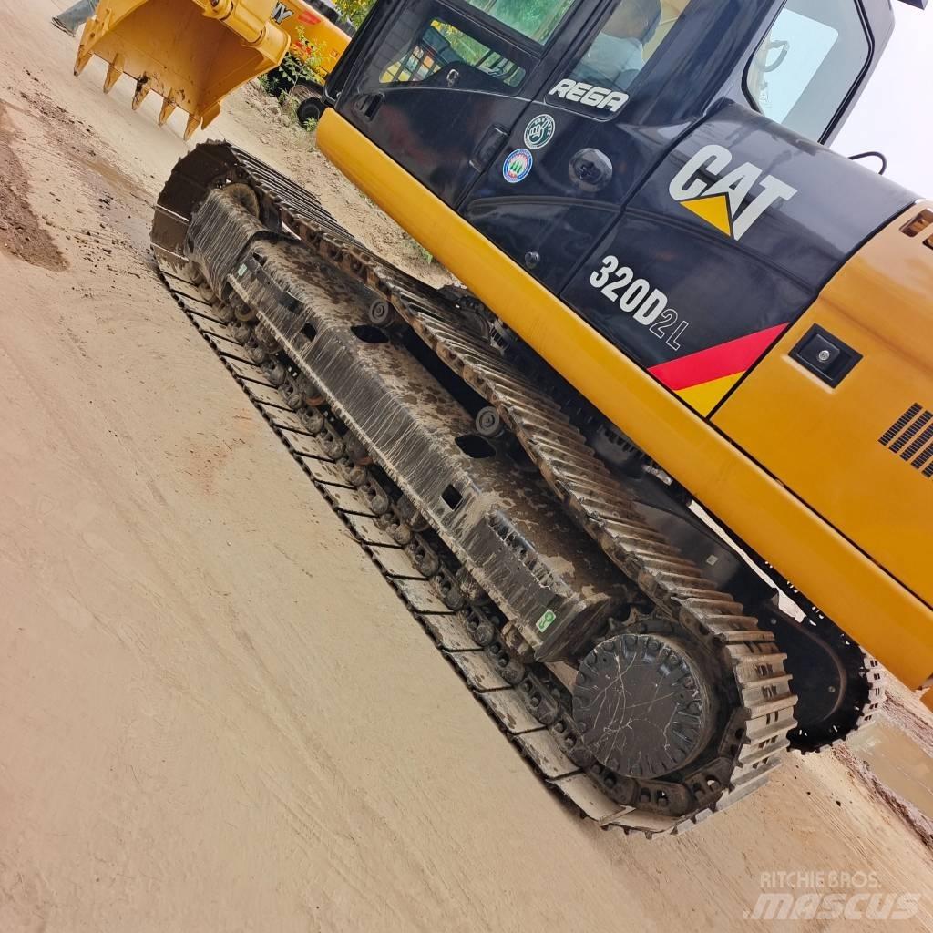 CAT 320D Гусеничні екскаватори