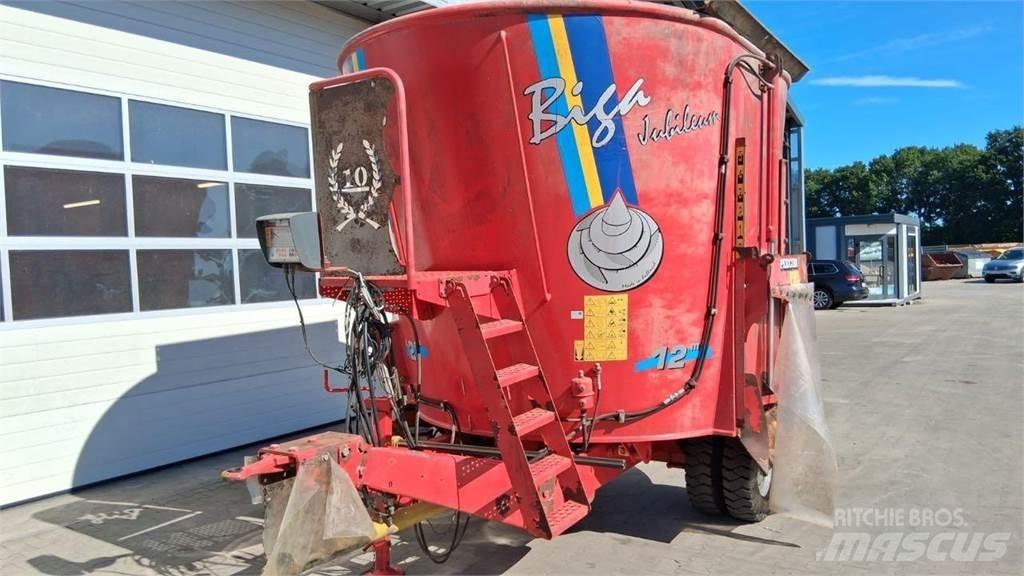 Peecon VME 120 Завантажувачі змішувальних машин