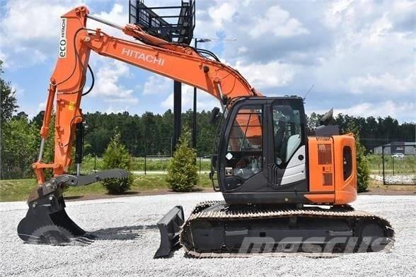 Hitachi ZX 135 Гусеничні екскаватори