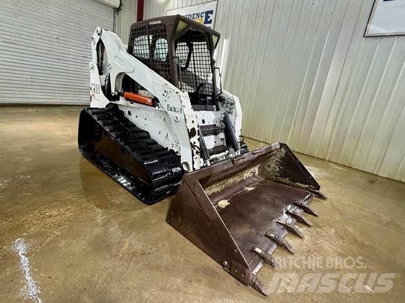 Bobcat T300 Міні-навантажувачі