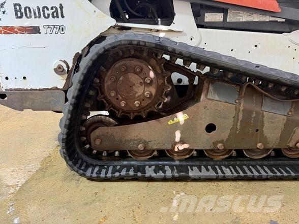 Bobcat T770 Міні-навантажувачі