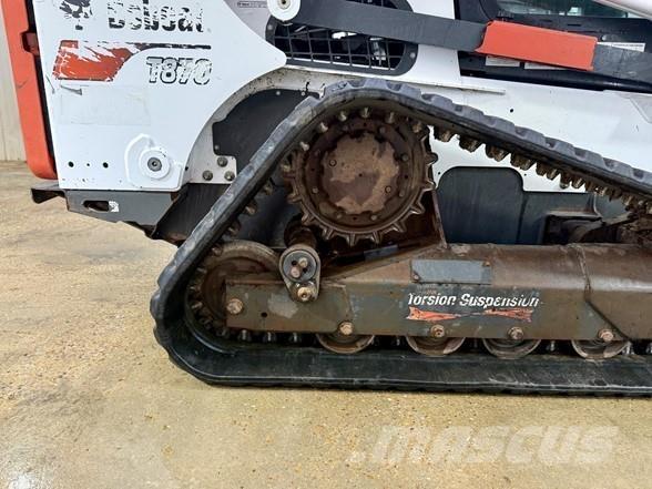 Bobcat T870 Міні-навантажувачі