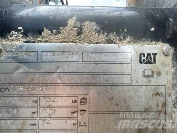 CAT 2548941 Ковші