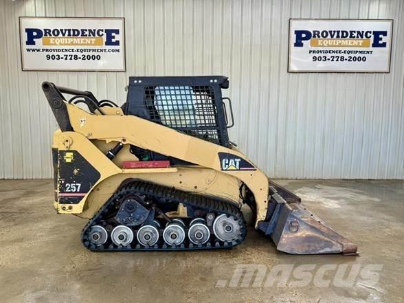 CAT 257 Міні-навантажувачі