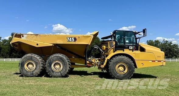 CAT 745 Зчленовані самоскиди