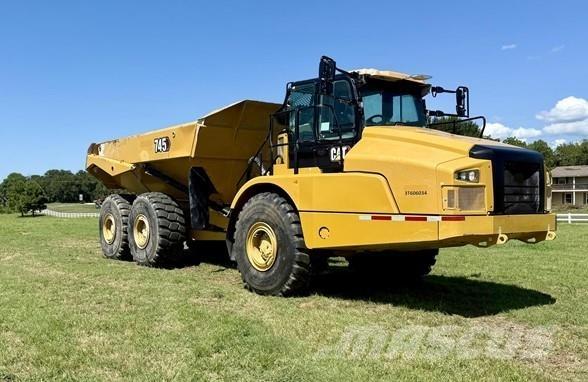 CAT 745 Зчленовані самоскиди