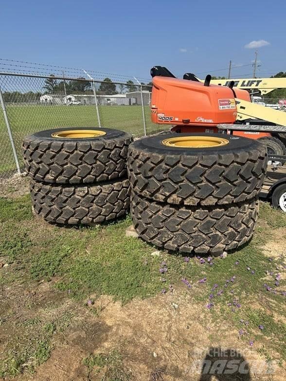 CAT 938M Фронтальні навантажувачі