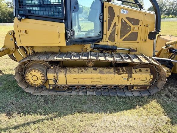 CAT D3 Гусеничні бульдозери