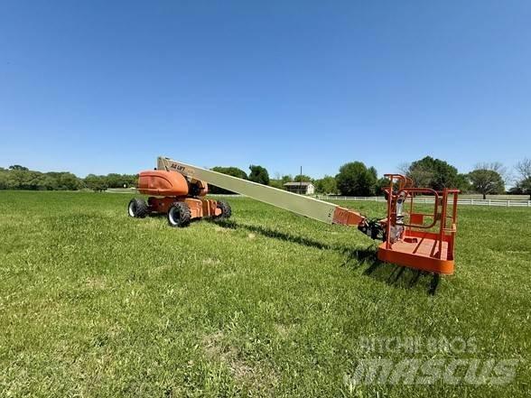JLG 800S Телескопічні підйомники