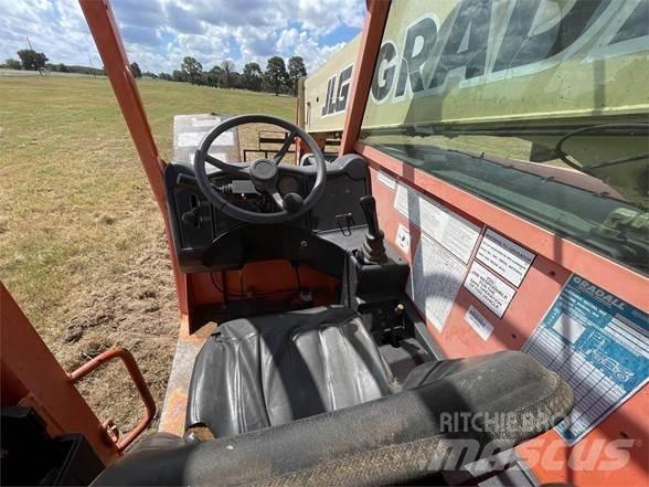 JLG G6-42A Телескопічні навантажувачі