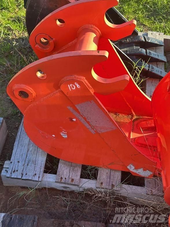 Kubota A0030 Ковші