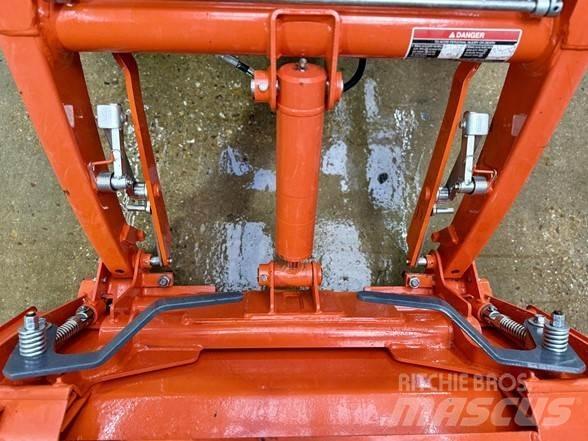 Kubota BX23 Екскаватори-навантажувачі