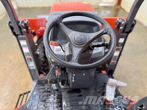 Kubota L47 Екскаватори-навантажувачі