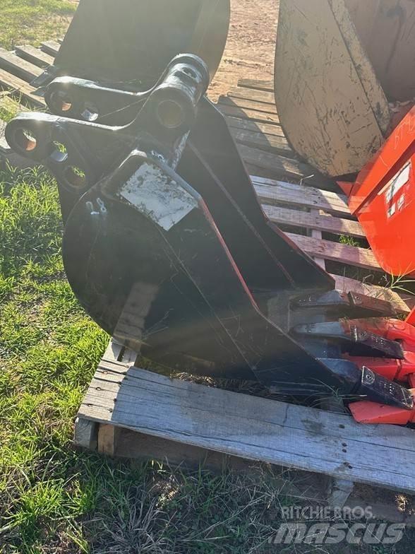 Kubota L5415A Ковші