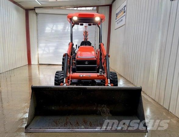 Kubota M62 Екскаватори-навантажувачі