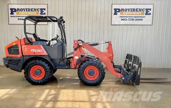 Kubota R530 Фронтальні навантажувачі