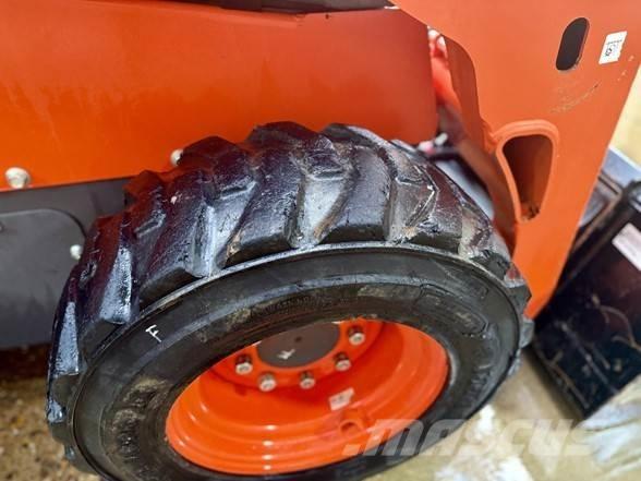 Kubota SSV65 Міні-навантажувачі