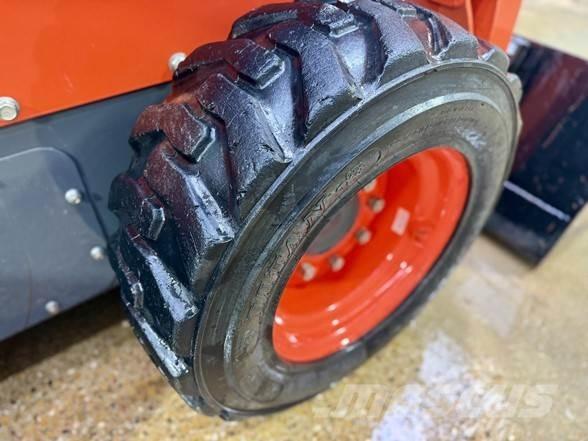 Kubota SSV65 Міні-навантажувачі