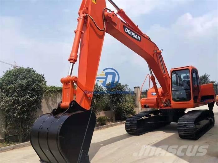 Doosan DH220LC-7 Гусеничні екскаватори