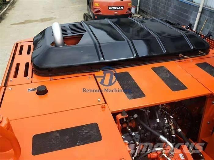 Doosan DH220LC-7 Гусеничні екскаватори