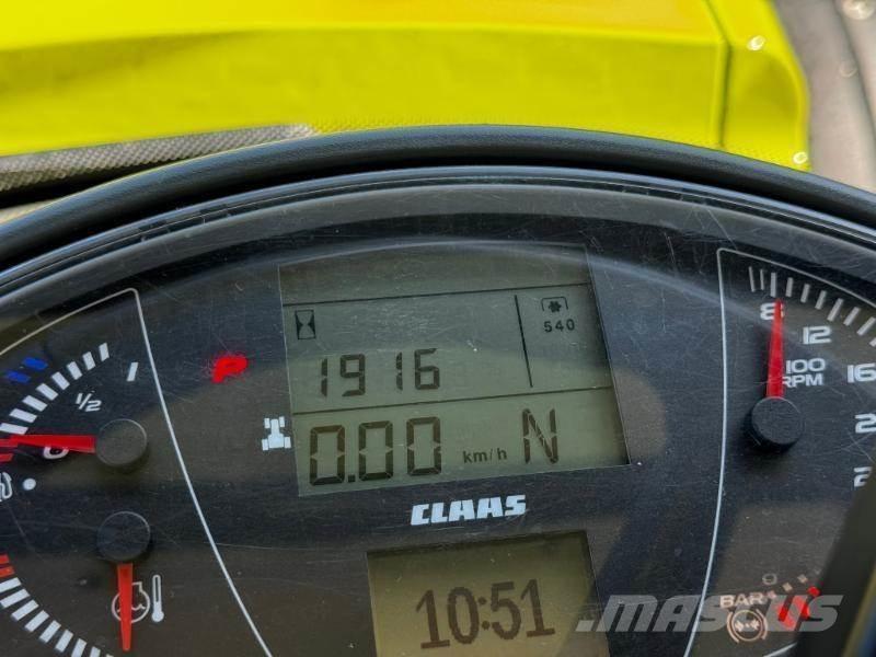 CLAAS AXION 870 Трактори