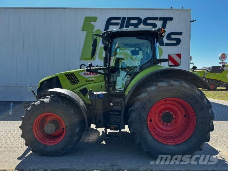 CLAAS AXION 870 Трактори