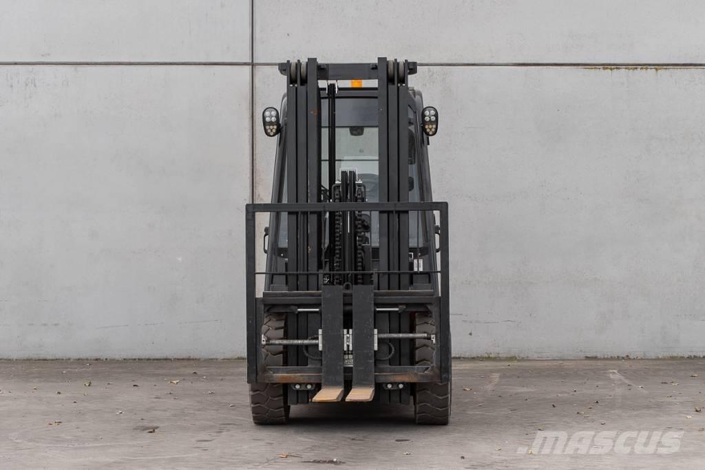 Manitou MI 30 D Дизельні навантажувачі