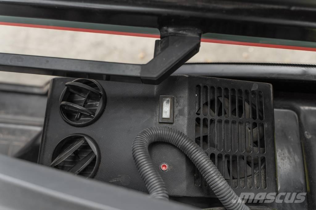 Manitou MI 30 D Дизельні навантажувачі